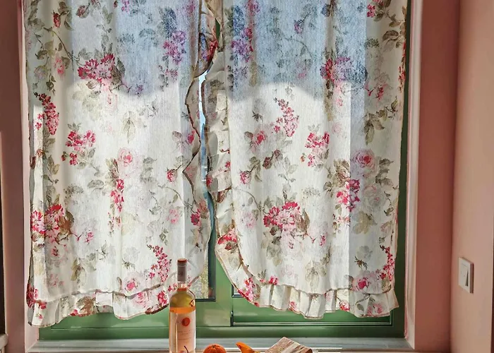 Domenica's Corfu - Roses Αλεπού